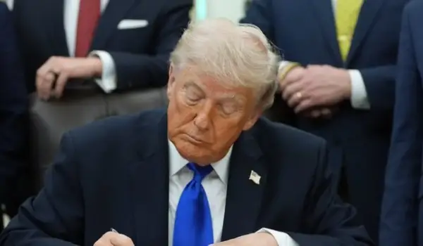 Trump says he'll place 25% tariff on autos from the EU, accusing it of not complying with trade deal