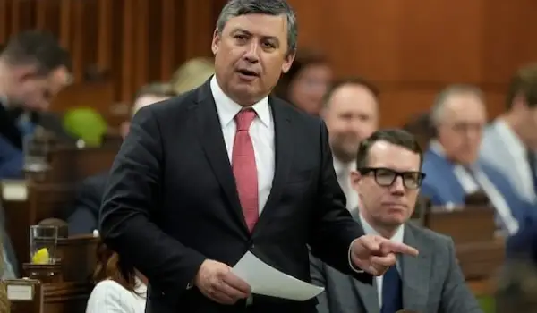 Conservative MP Michael Chong visits Taiwan to meet President in defiance of China