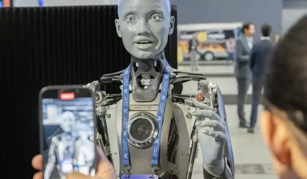 PM Carney to announce federal artificial intelligence strategy in Toronto today