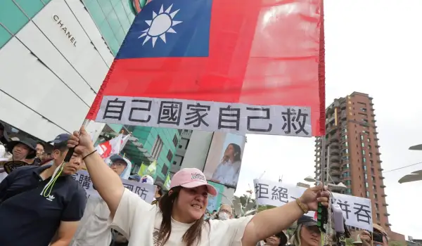 MPs plan official Taiwan visit as Beijing blasts 'hurtful' trips, bars New Zealanders