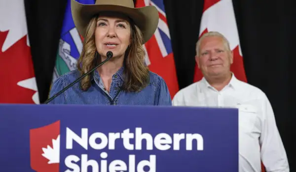 Premiers Smith, Ford unveil proposed west-east oil pipeline route