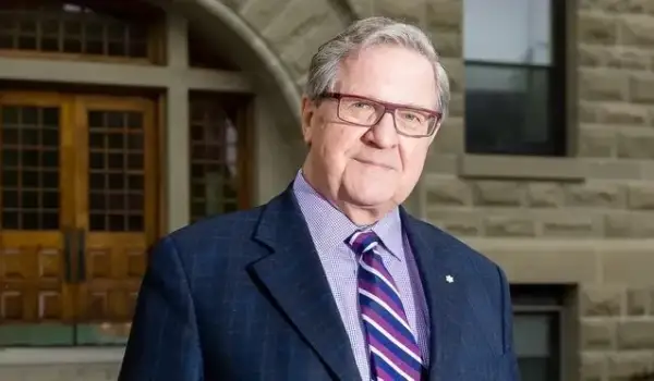 Lloyd Axworthy vs. Mark Carney